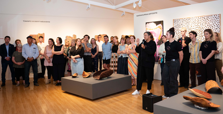 desert_mob_after_dark_curator_talks_with_hetti_perkins_and_aspen_beattie._photo_by_sara_maiorino._courtesy_desart